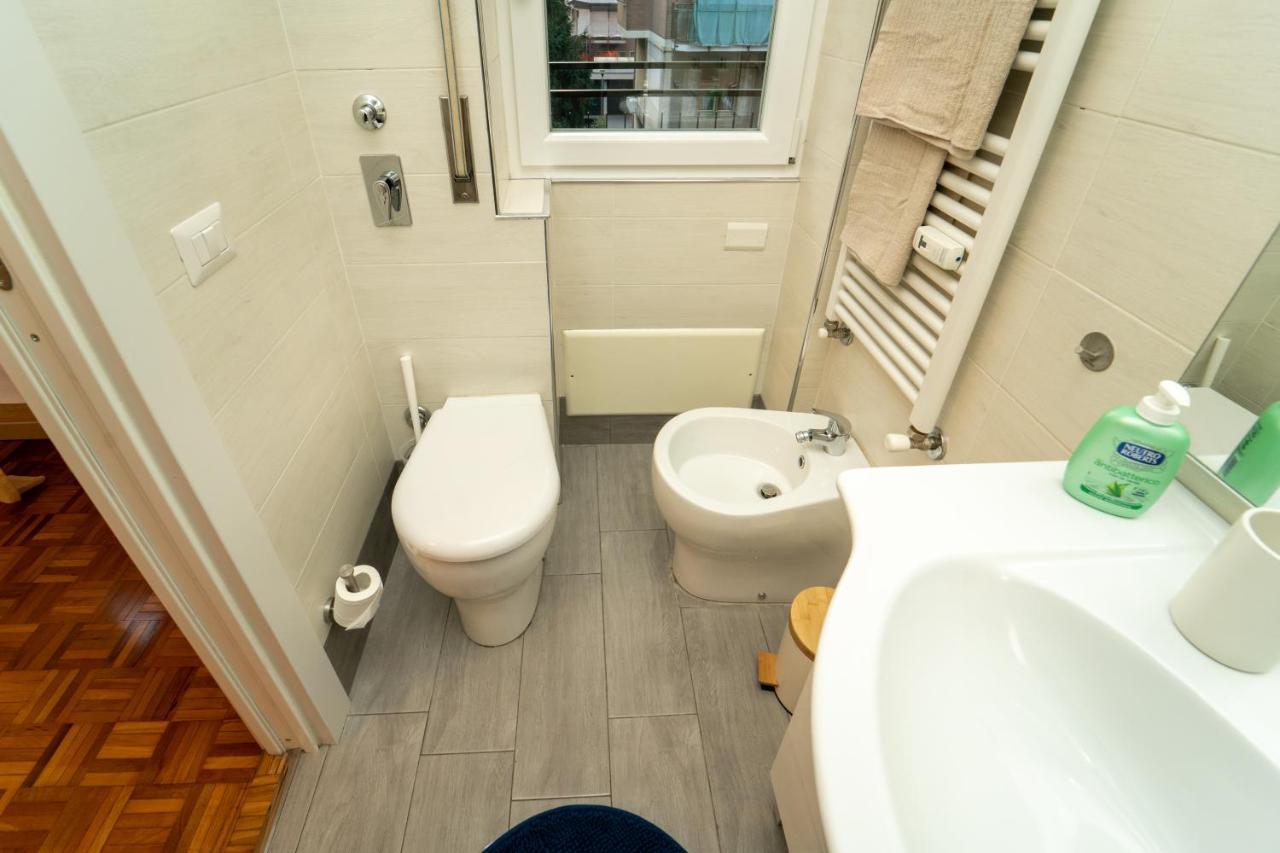 Trilocale Con Parcheggio Privato Appartement Milaan Buitenkant foto